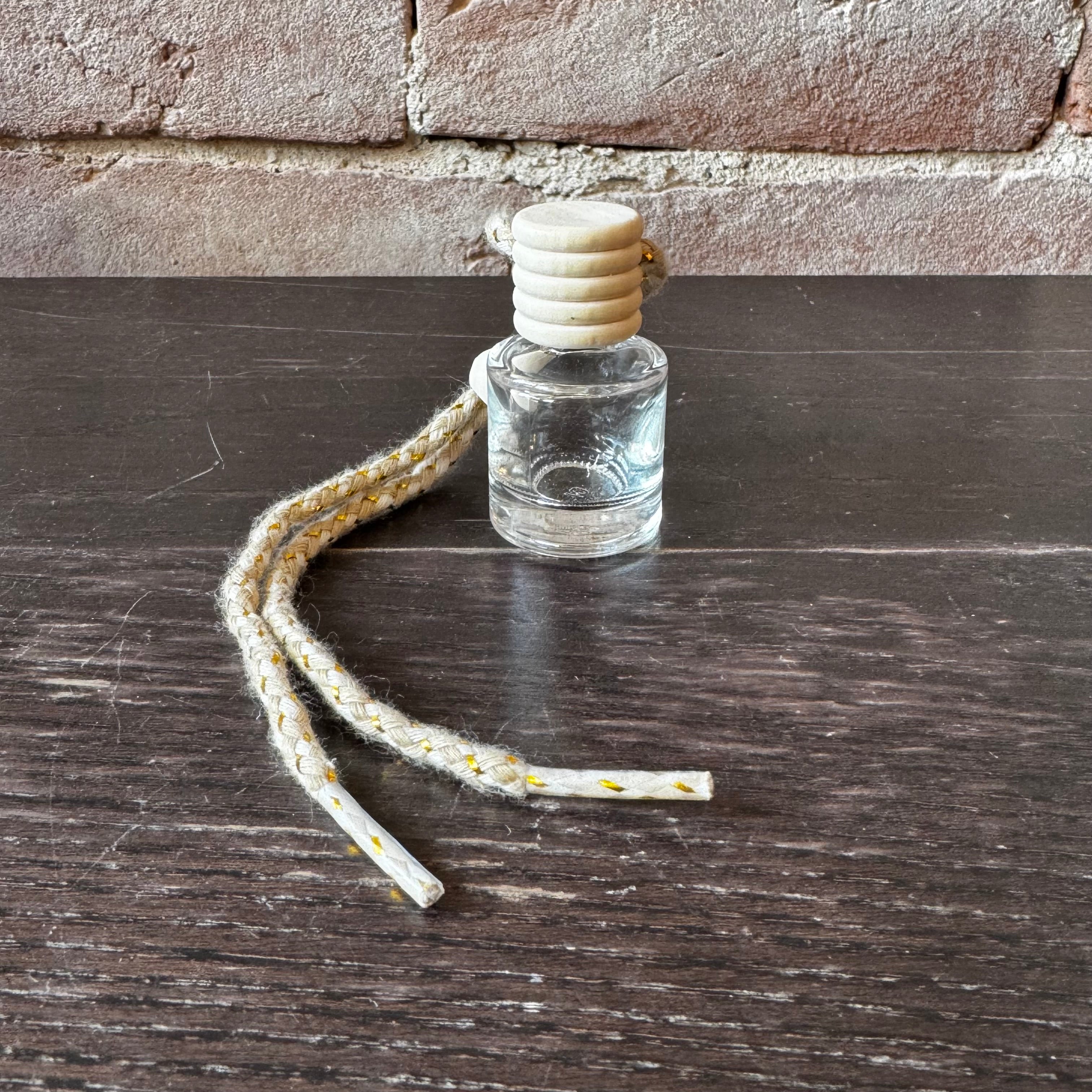 Hanging Diffuser – Makes Scents