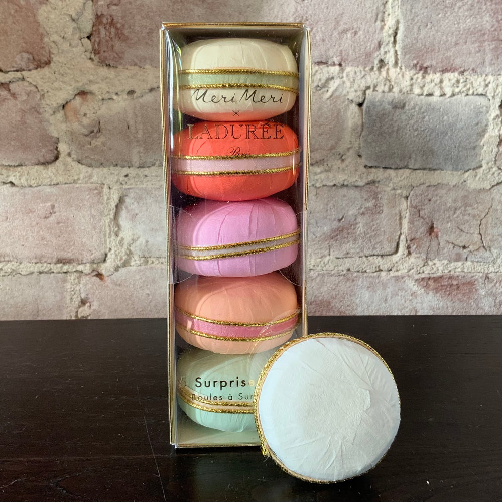 Macaron Surprise Balls